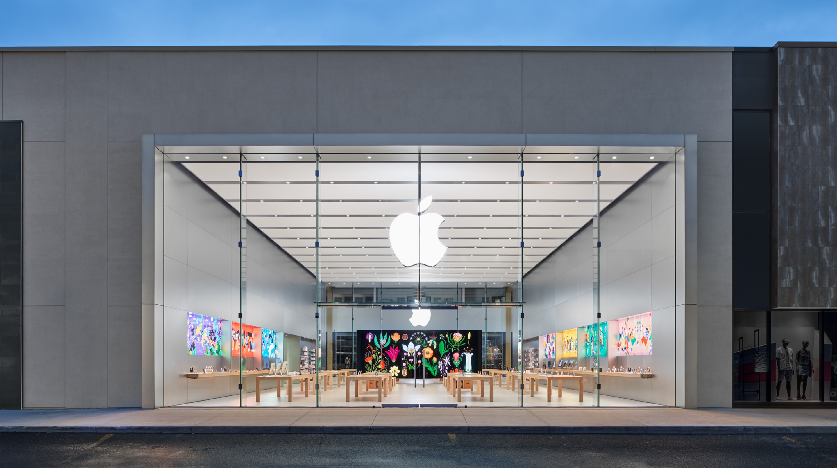 Apple Fairview Pointe-Claire à Pointe-Claire, QC
