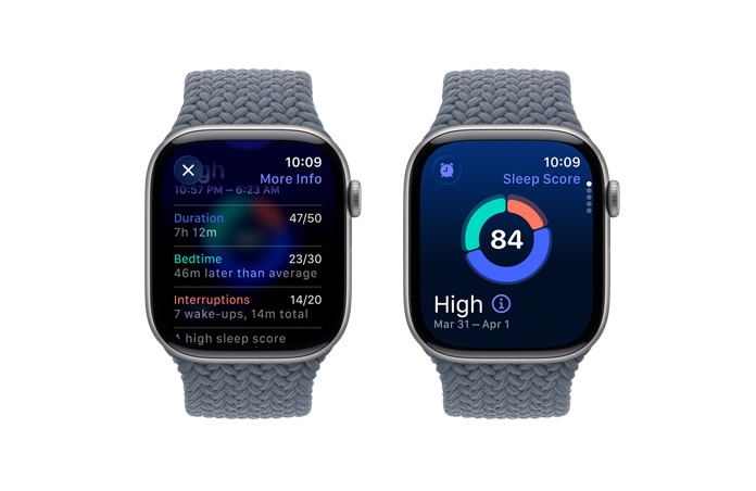 Apple Watch Series 11, vesmírně šedá barva, pouzdro z hliníku, oznámení o spánkovém skóre, pohled na pravý bok, korunka Digital Crown, pletený navlékací řemínek, ocelově modrá barva