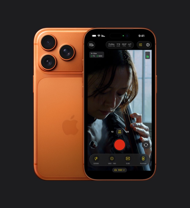 الشاشة الأمامية لجهاز iPhone 17 Pro تُظهر ميزة ProRes RAW خلال تصوير امرأة تعزف على التشيلو