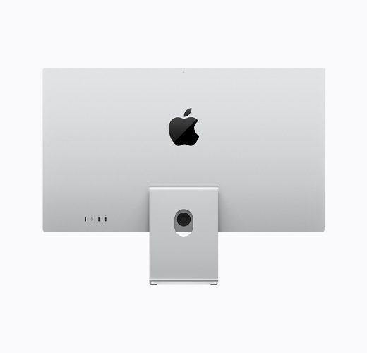 Apple Studio Display พร้อมขาตั้งแบบปรับเอียงได้ สีเงิน ตัวเครื่องภายนอกด้านหลัง มีโลโก้ Apple สีดำเงาอยู่ตรงกลาง